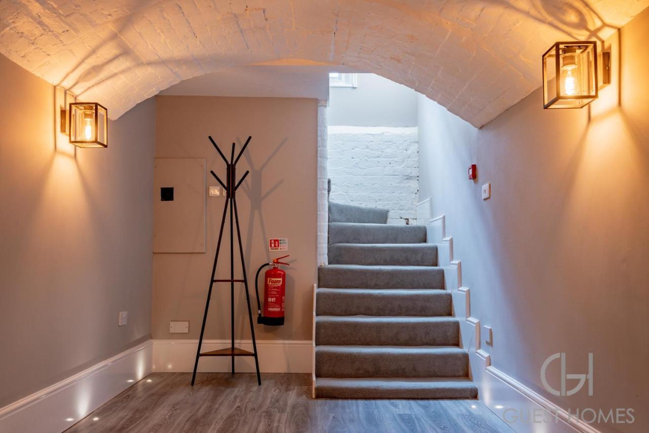 Host & Stay - Shaw Street Basement Worcester Esterno foto